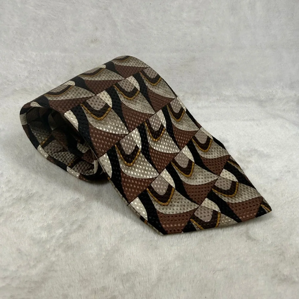 Valentino Pietro Mens Silk Necktie Brown Black Geometric Abstract Hand Fashioned